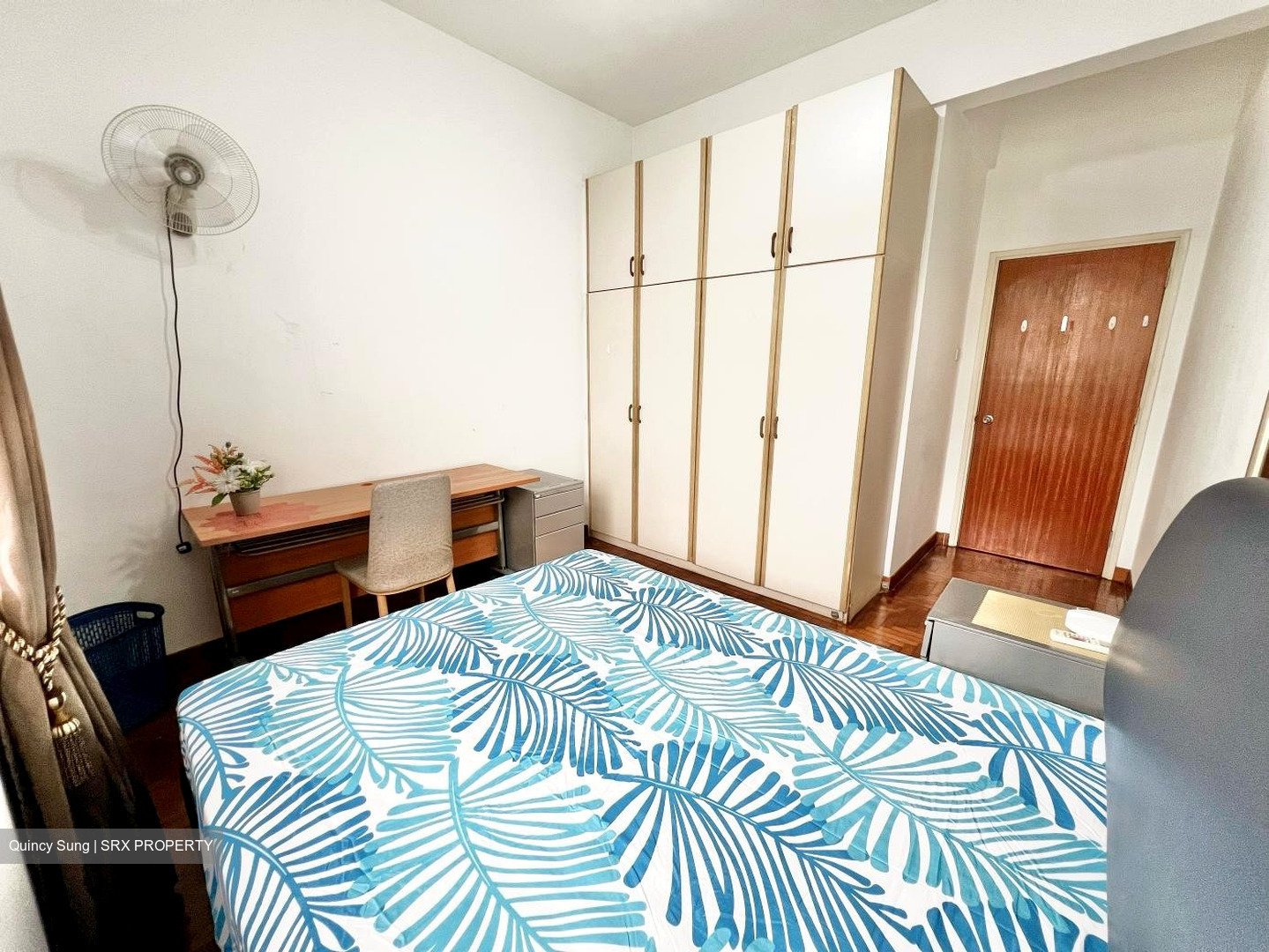 Macpherson Road (D13), Terrace #426570111